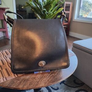 Vintage Coach Black Leather Shoulder / Crossbody Bag